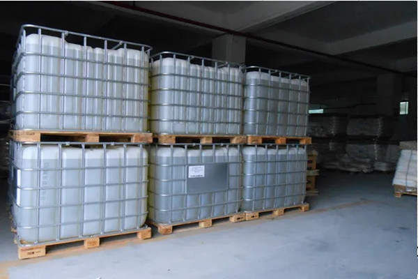 外貌活性剂是怎样改善润湿性能的？？？主要通过这两种方法！